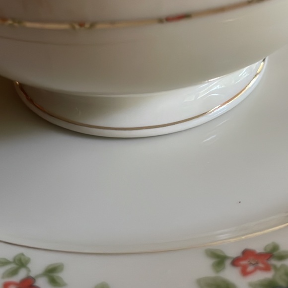 HEINRICH & CO BEAUTIFUL FLORAL TEACUP AND SAUCER - Picture 5 of 15